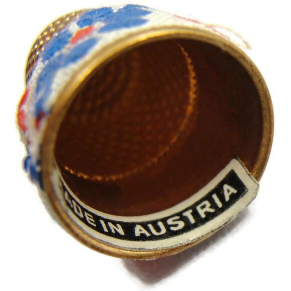 Brass Plated Metal Thimble Vintage Made in Austria - Picture 10 of 10